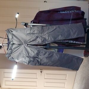 Duluth men's Wmed X L32 lightweight 4 velcro + 1zip pocket pant. Pre-owned.